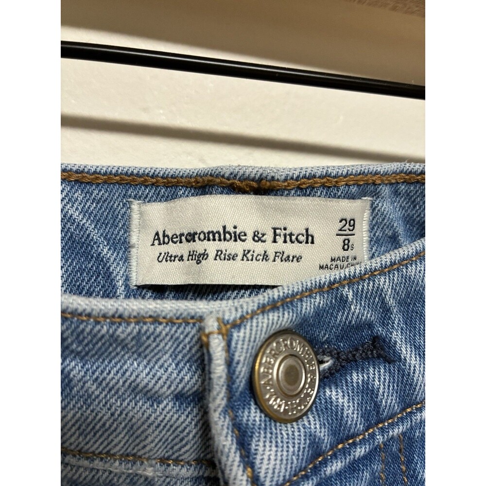 Abercrombie & Fitch Ultra High Rise Kick Flare Jean 29/8s Distressed Light Wash - Picture 6 of 14